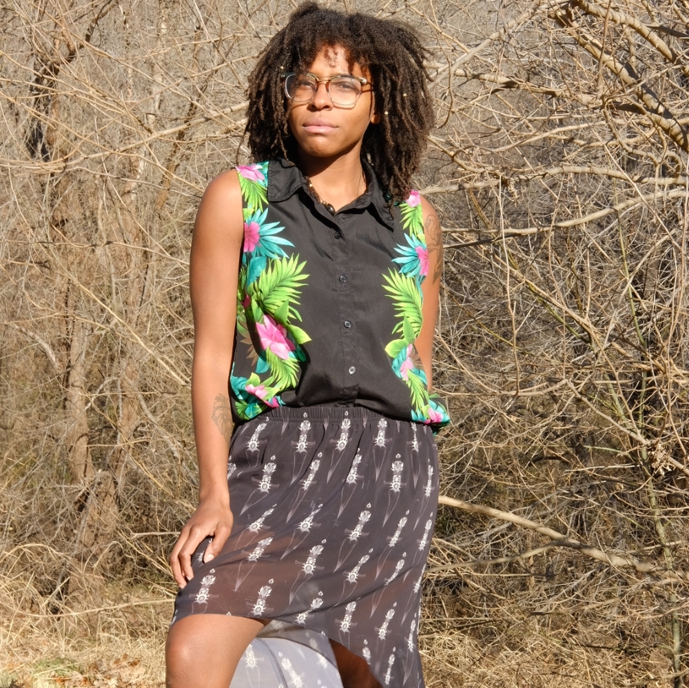 Sleeveless Hawaiian style shirt